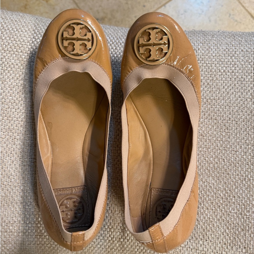 Tory Burch Glossy Beige Flats